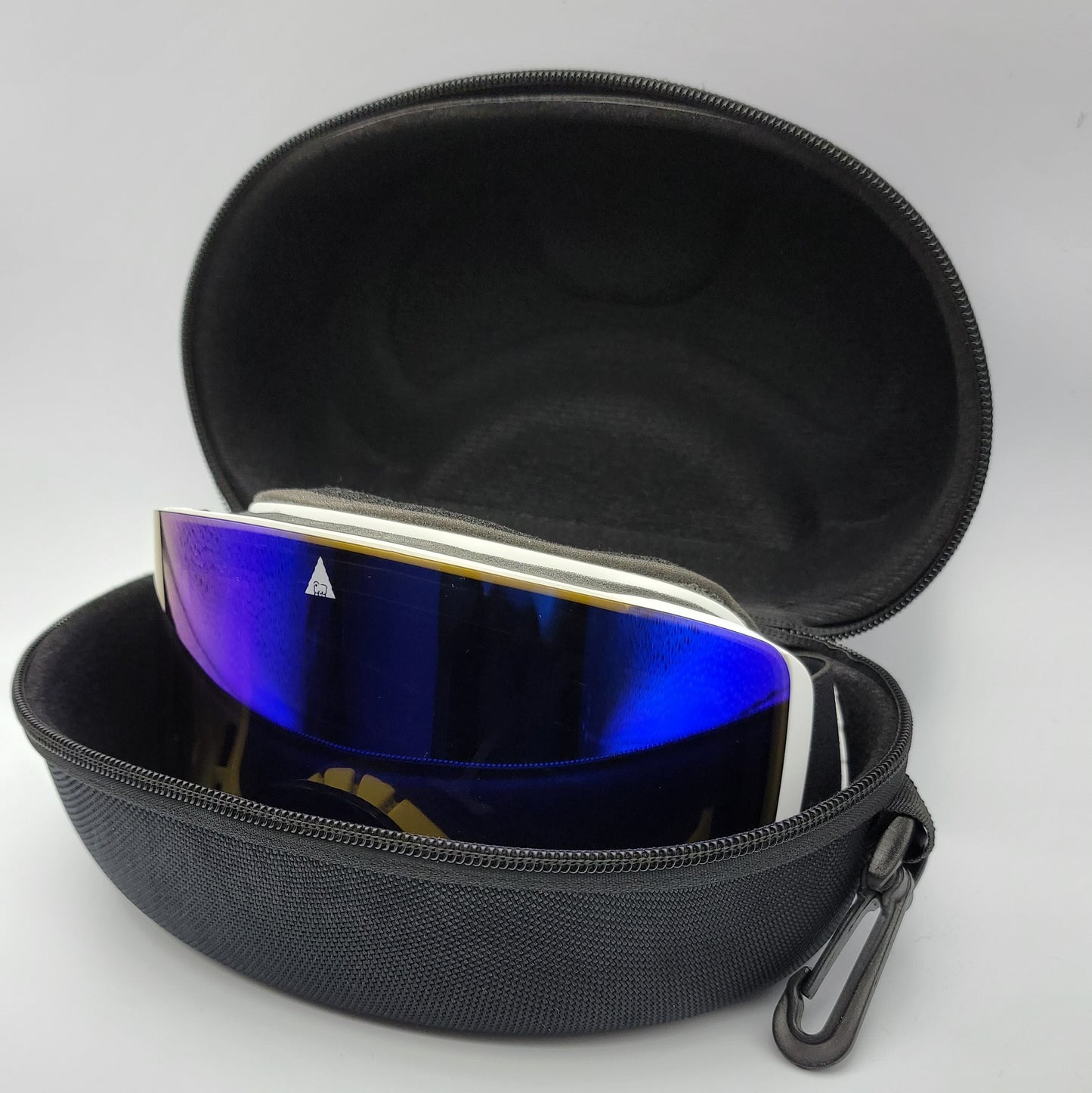 Ski and Snowboard Goggles + Two Magnetic Lenses
