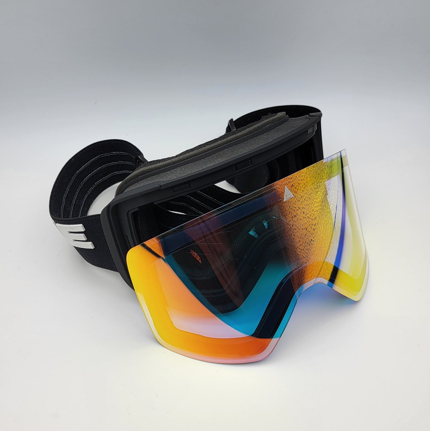 Ski and Snowboard Goggles + Two Magnetic Lenses