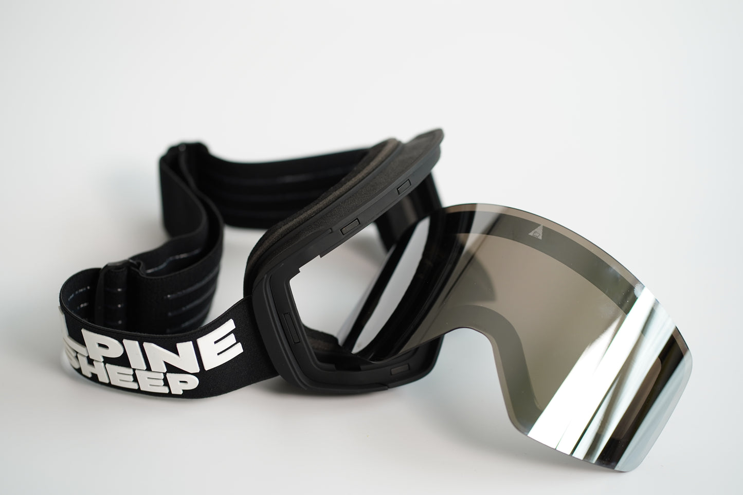 Ski and Snowboard Goggles + Two Magnetic Lenses