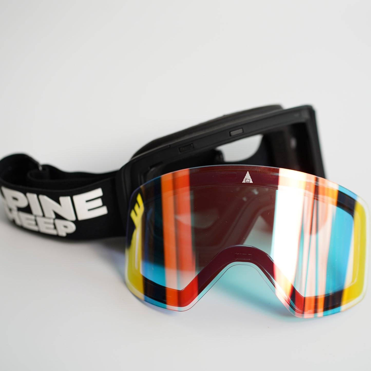 Ski and Snowboard Goggles + Two Magnetic Lenses