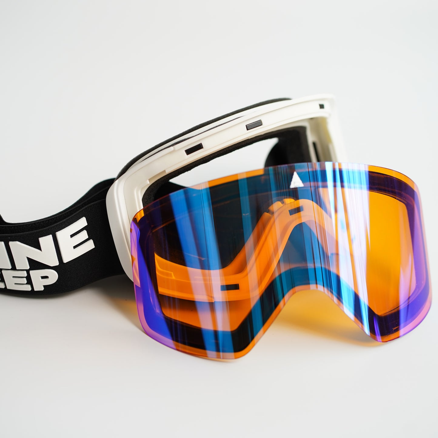 Ski and Snowboard Goggles + Two Magnetic Lenses